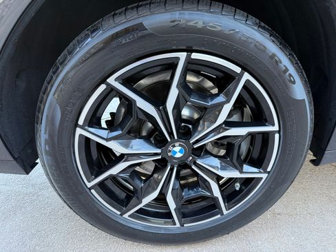 Used 2025 BMW X4 xDrive30i w/ M Sport Package image 21