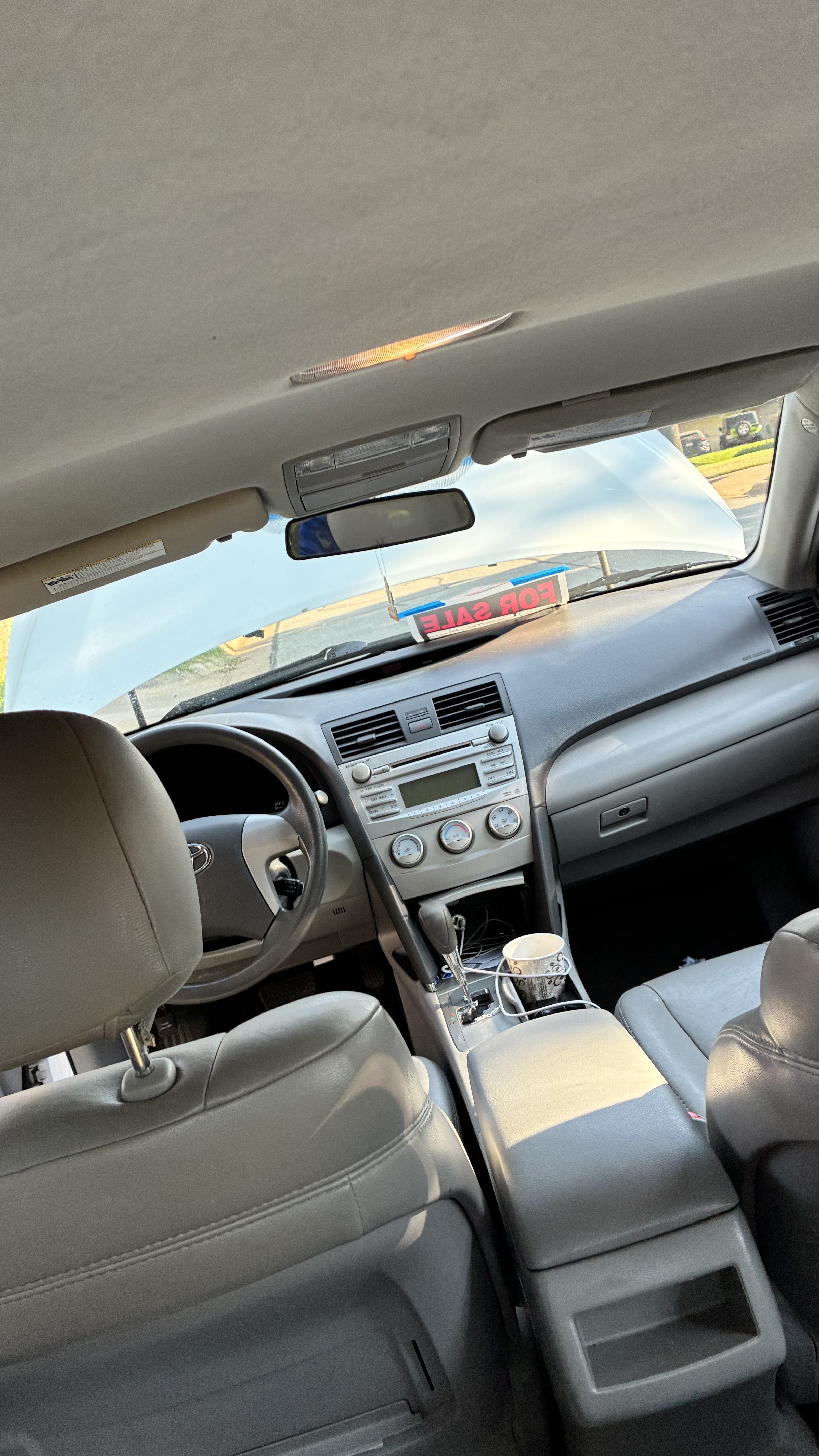 Used 2011 Toyota Camry LE FWD image 13