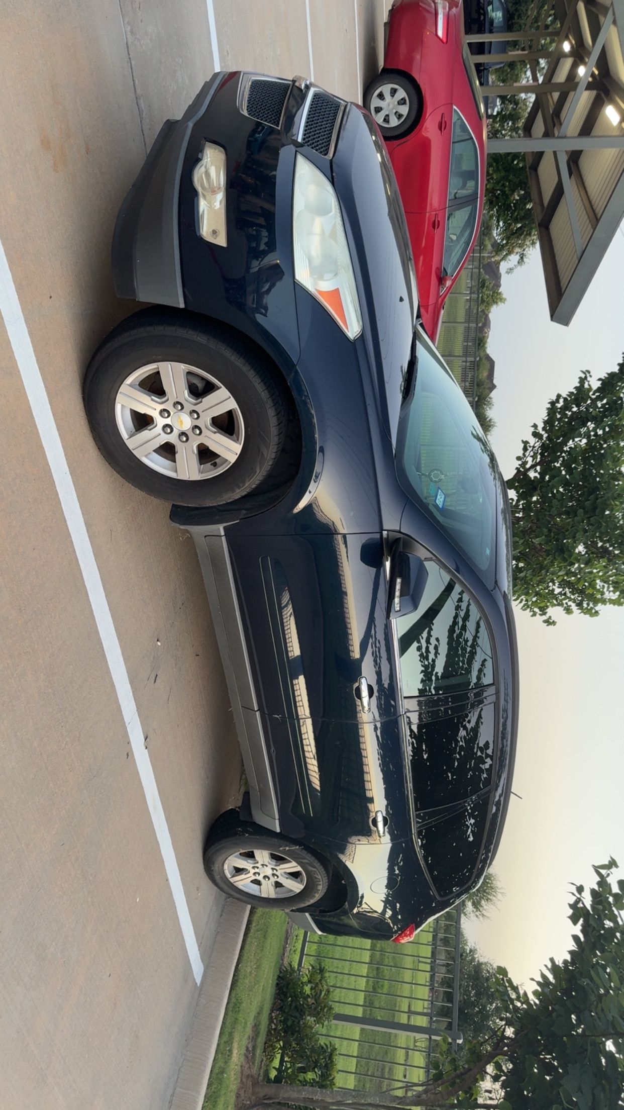 Used 2011 Chevrolet Traverse LT FWD image 8
