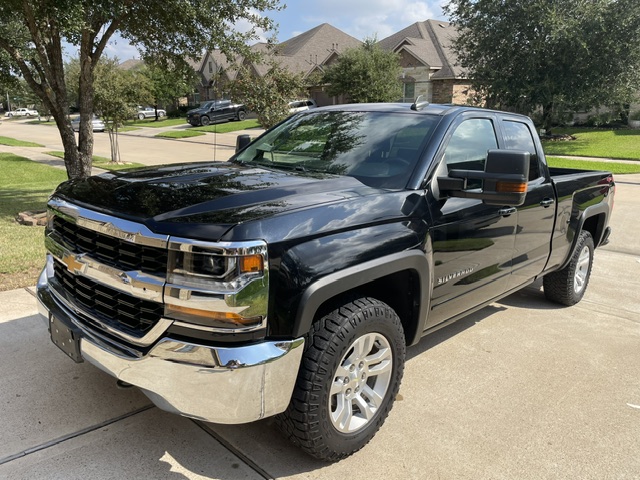 Used 2018 Chevrolet Silverado 1500 LT w/ Max Trailering Package AWD/4WD image 10
