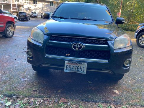 Used 2011 Toyota RAV4 Limited image 9