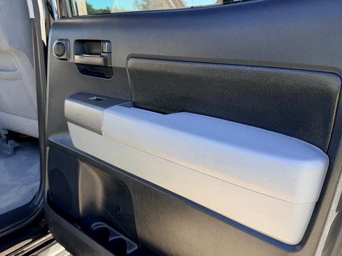 Used 2010 Toyota Tundra SR5 image 6