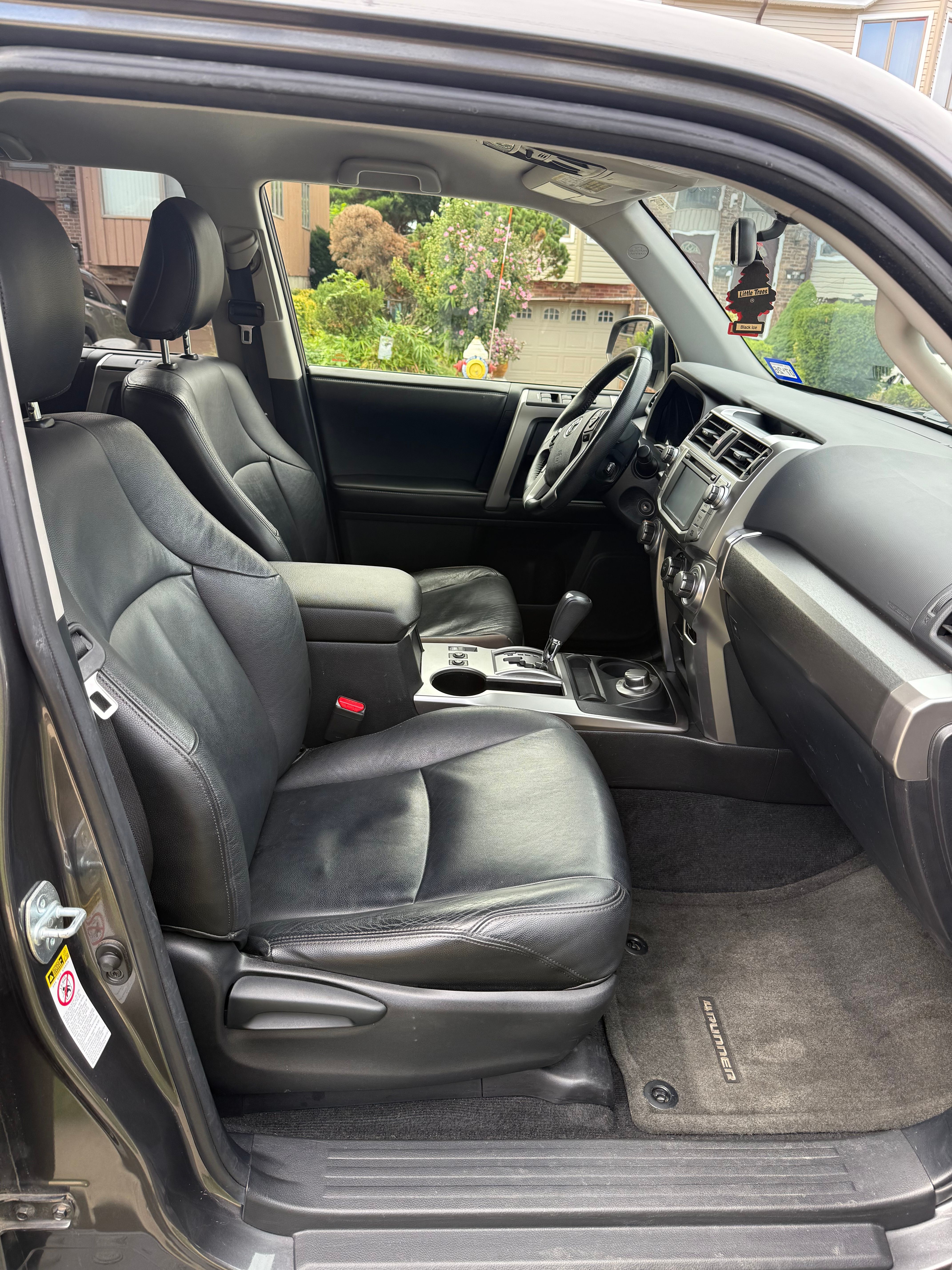 Used 2015 Toyota 4Runner SR5 AWD/4WD image 20