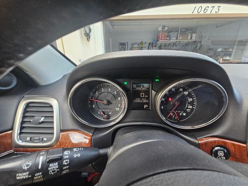 Used 2011 Jeep Grand Cherokee Limited w/ Trailer Tow Group image 17