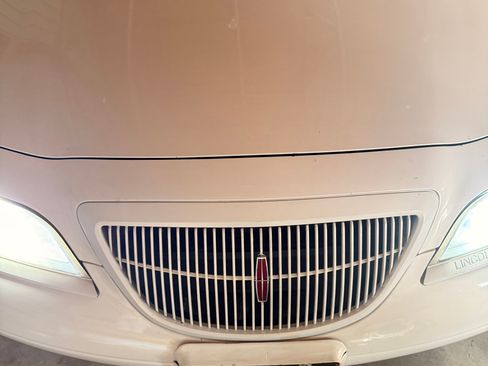 Used 1998 Lincoln Mark VIII LSC RWD image 1