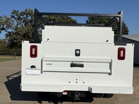 Used 2022 GMC Sierra 3500 Pro w/ Convenience Package image 14