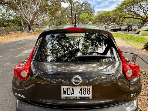 Used 2011 Nissan Juke SV FWD image 9