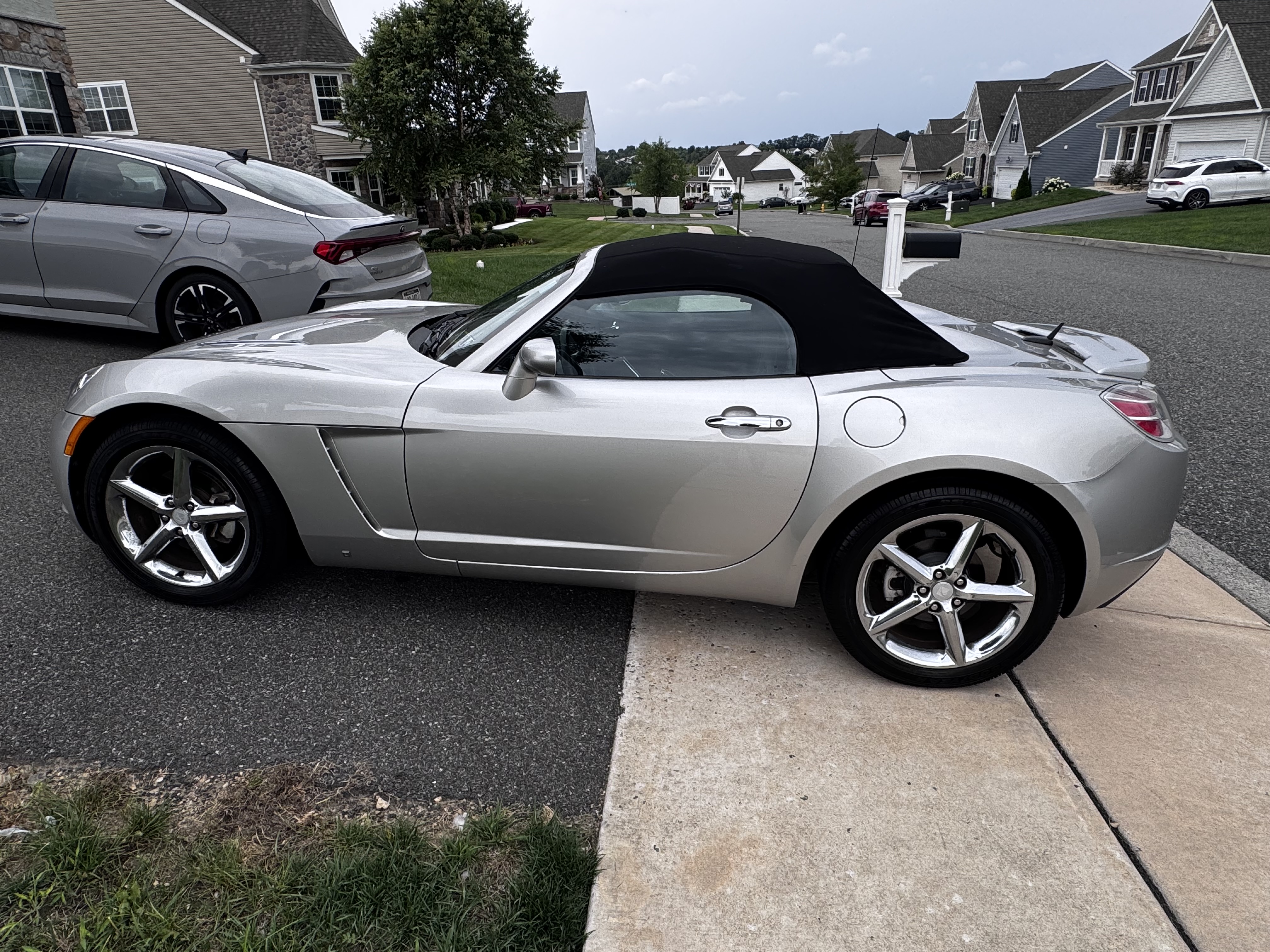 Used 2007 Saturn Sky w/ Premium Trim Pkg RWD image 6
