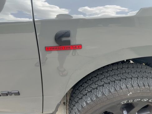 Used 2026 RAM 2500 Laramie AWD/4WD image 14