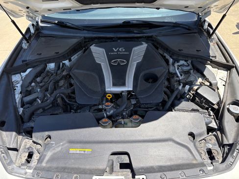 Used 2017 INFINITI Q50 Signature Edition w/ Cargo Package (L95) RWD image 12