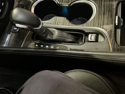 Used 2017 Buick Envision Essence image 15