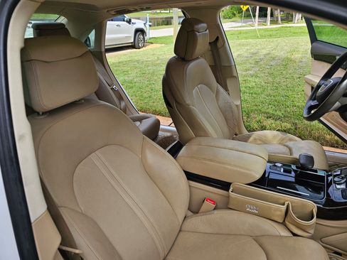 Used 2011 Audi A8 L 4.2 image 2