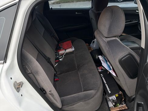 Used 2010 Chevrolet Impala LT image 9