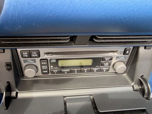 Used 2003 Honda S2000 image 17