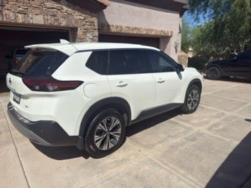 Used 2021 Nissan Rogue SV FWD image 5
