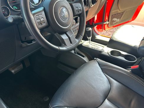 Used 2017 Jeep Wrangler Unlimited Sahara w/ Max Tow Package image 14