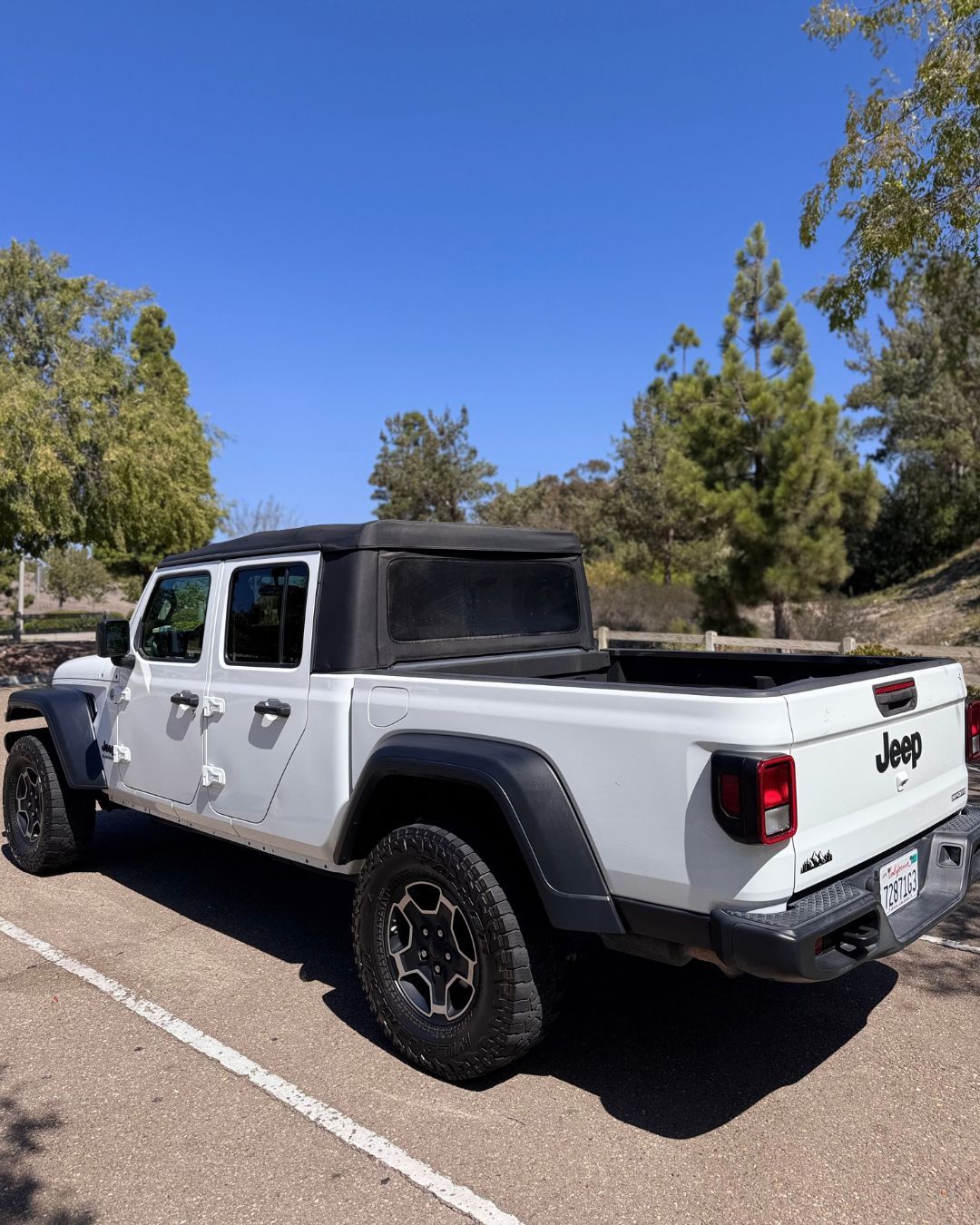 Used 2020 Jeep Gladiator Sport w/ Quick Order Package 24S AWD/4WD image 4
