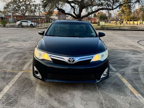 Used 2012 Toyota Camry XLE image 5