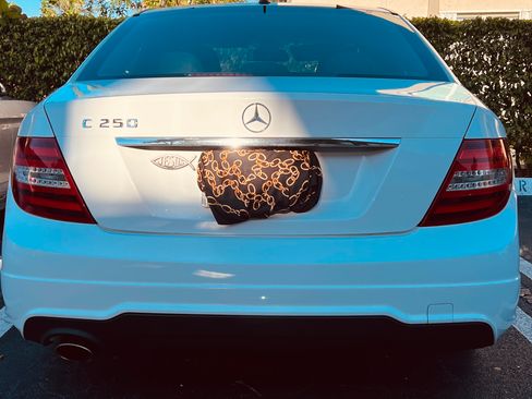 Used 2013 Mercedes-Benz C 250 Sedan image 8