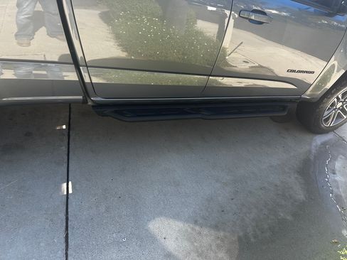 Used 2021 Chevrolet Colorado LT image 8