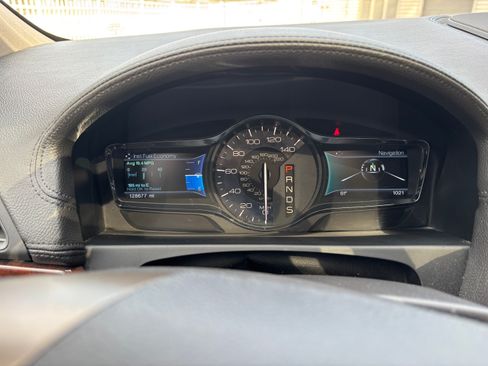 Used 2014 Lincoln MKX AWD w/ Equipment Group 102A image 11