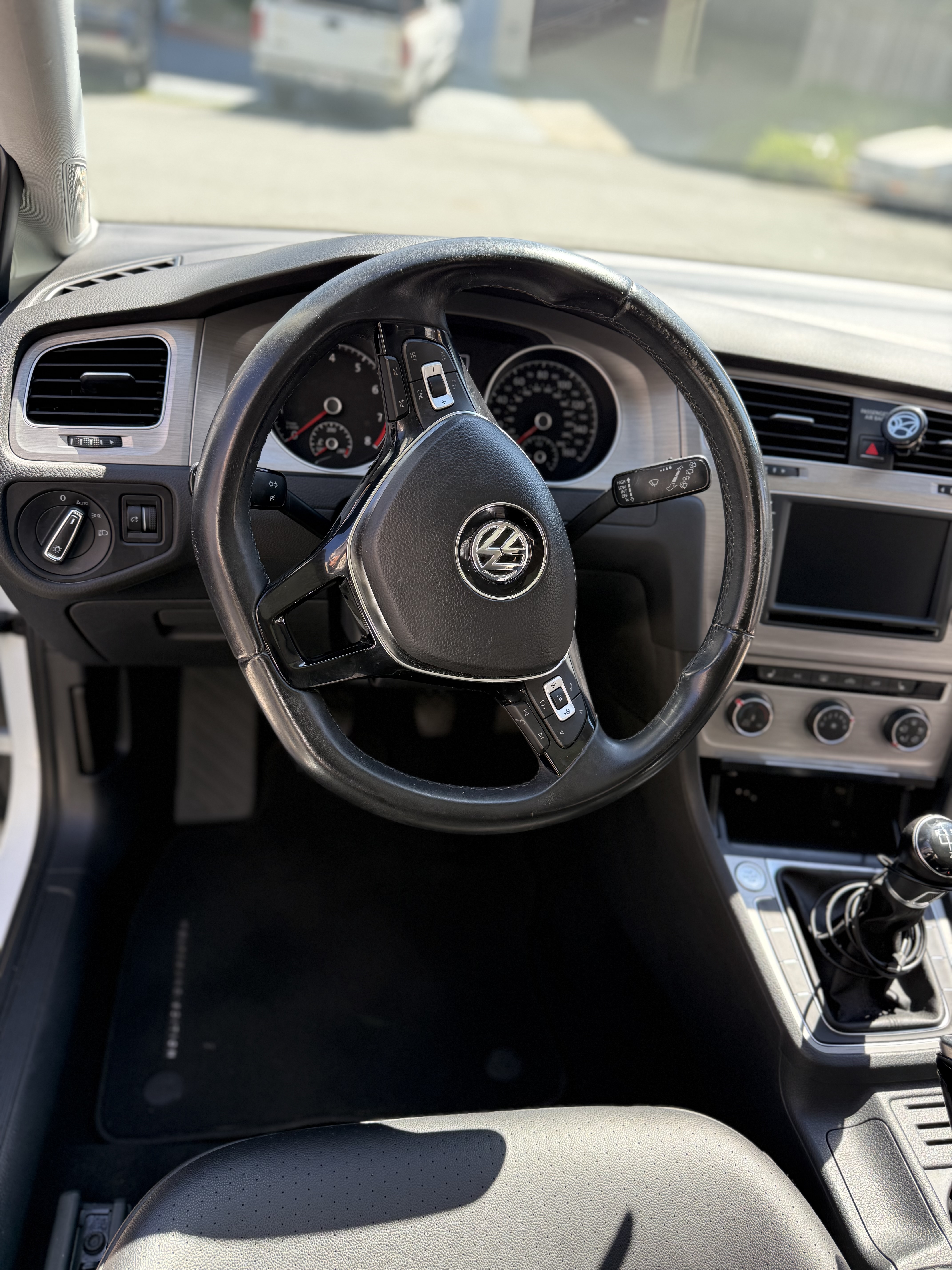 Used 2017 Volkswagen Golf Wolfsburg Edition FWD image 11
