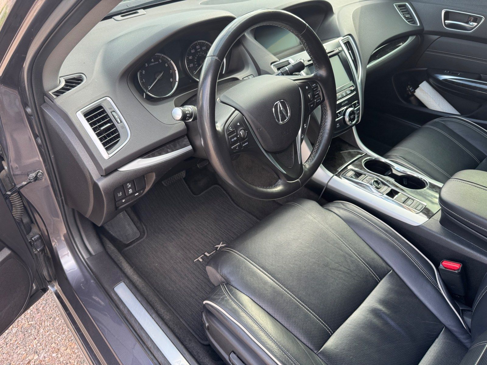 Used 2018 Acura TLX w/ Technology Package AWD/4WD image 6
