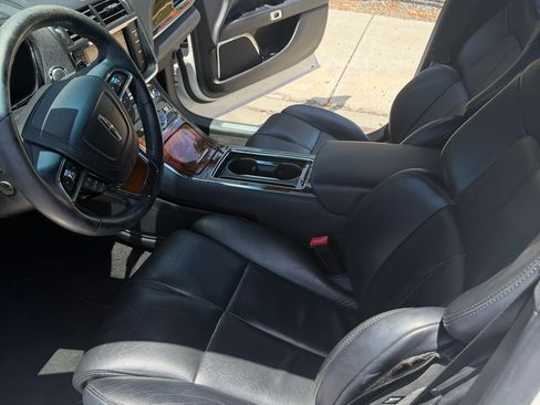 Used 2017 Lincoln Continental Select FWD image 11