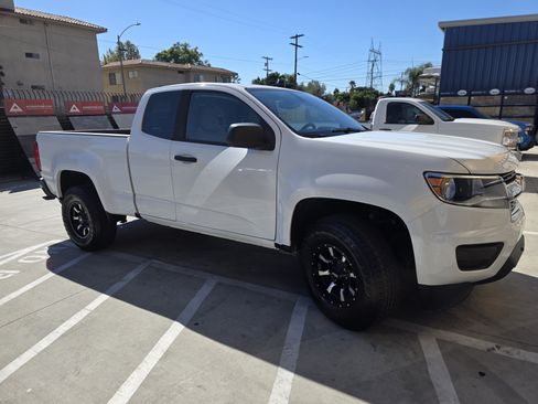 Used 2016 Chevrolet Colorado W/T w/ WT Convenience Package image 2