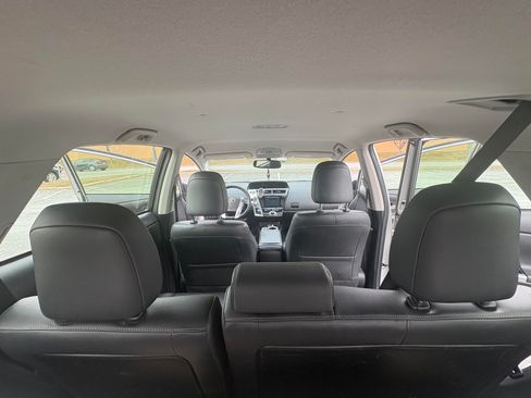 Used 2015 Toyota Prius V Three image 15