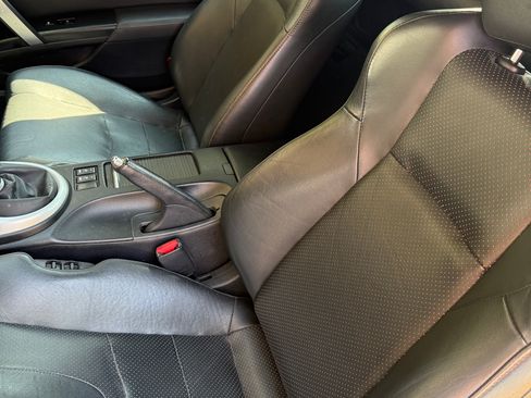 Used 2006 Nissan 350Z Grand Touring RWD image 16