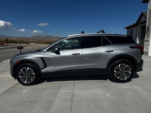 Used 2024 Chevrolet Blazer EV LT image 1