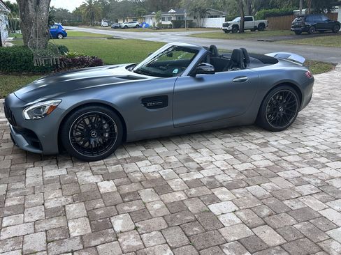 Used 2018 Mercedes-Benz AMG GT Roadster image 4