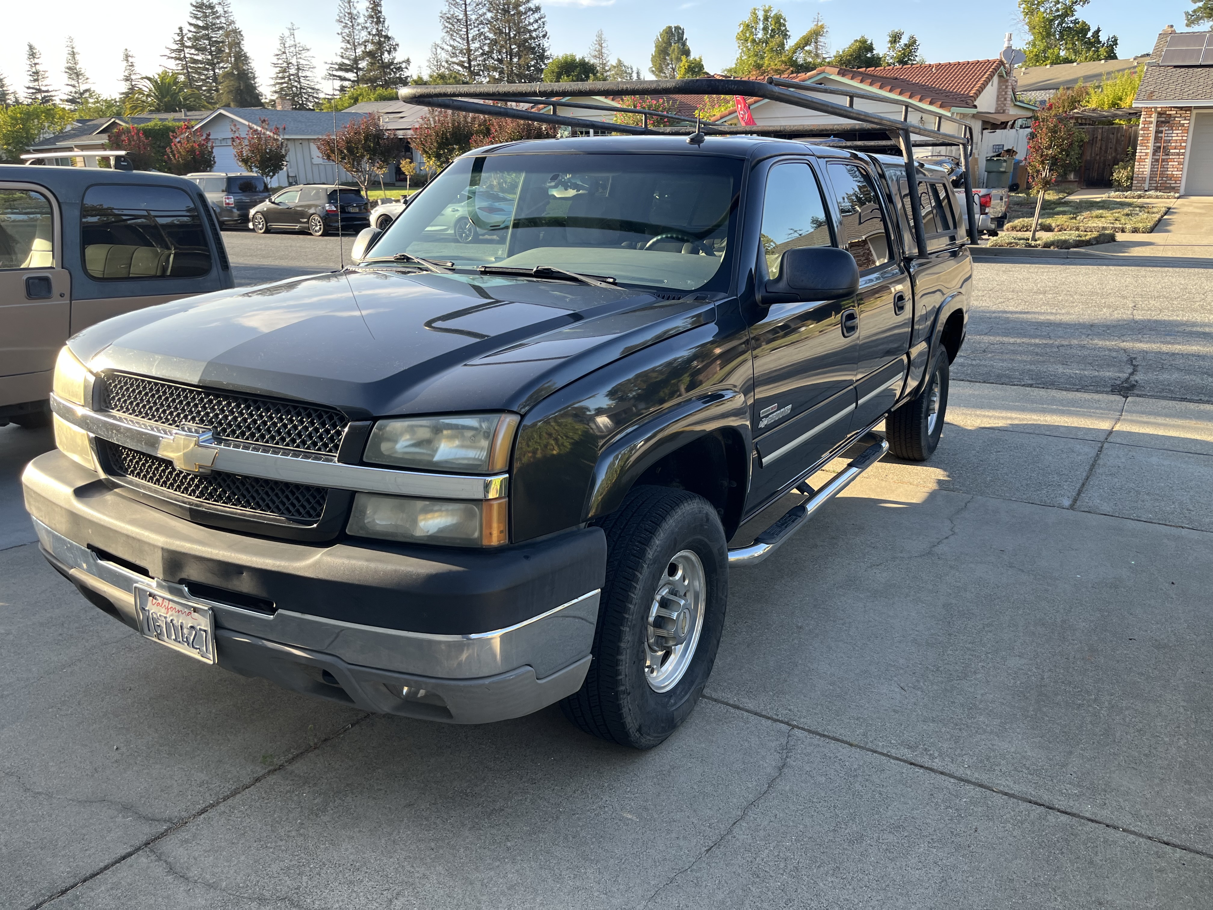 Used 2004 Chevrolet Silverado 2500 LT w/ Skid Plate Package AWD/4WD image 6