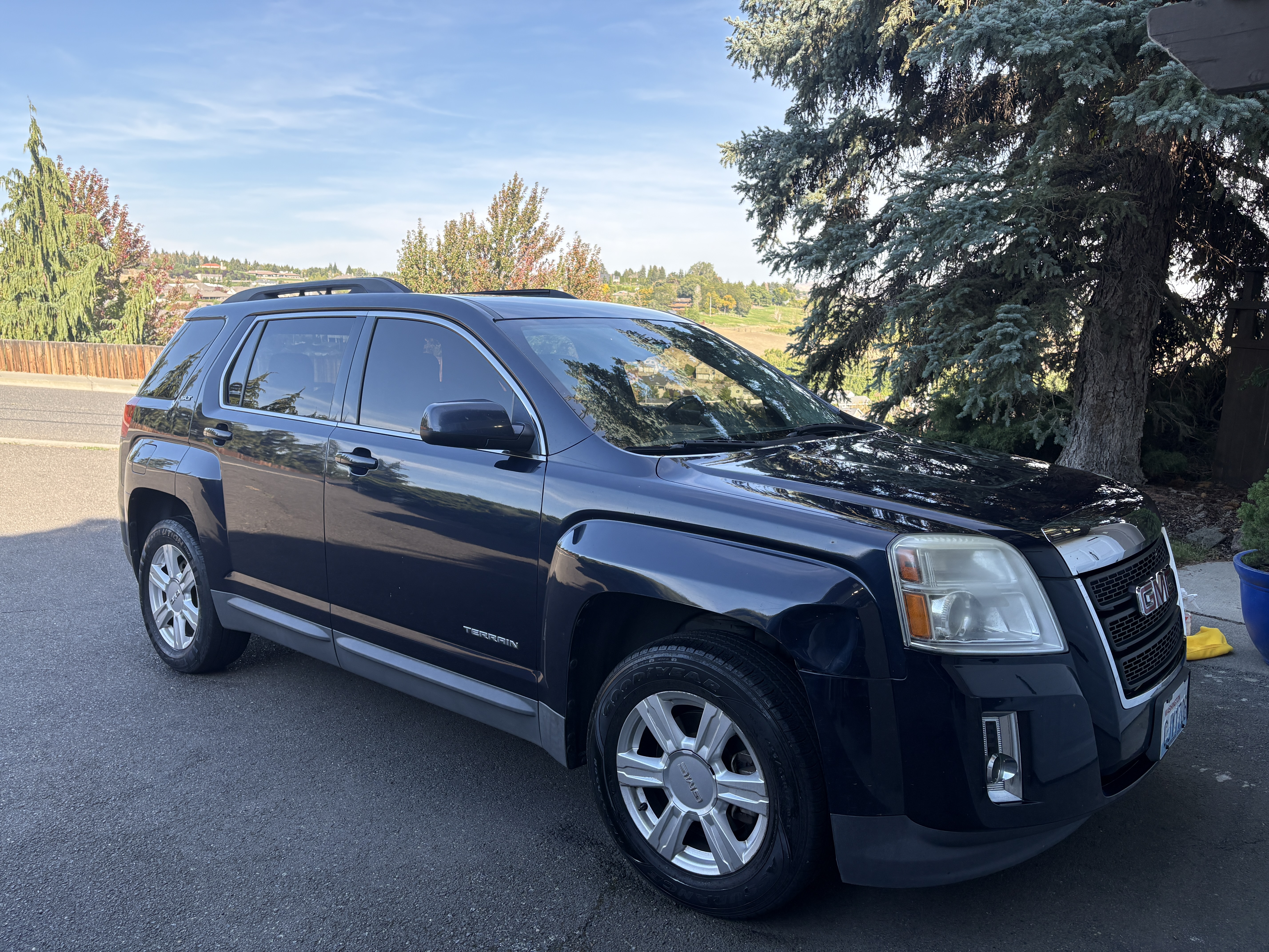 Used 2015 GMC Terrain SLT w/ Open Road Package FWD image 1