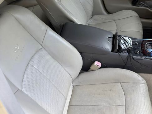 Used 2011 INFINITI G37 37x Sedan 4D w/ Premium Pkg image 10