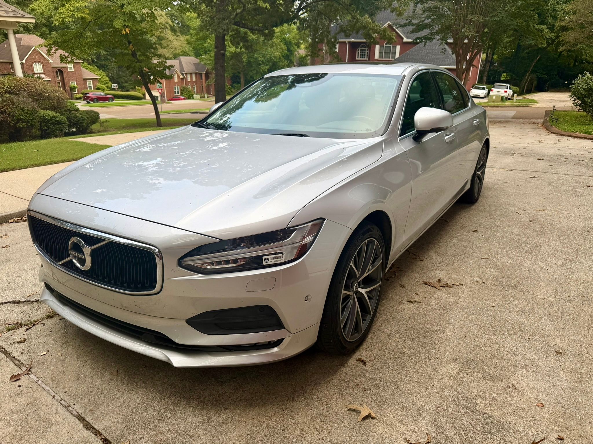Used 2018 Volvo S90 T5 Momentum FWD image 5
