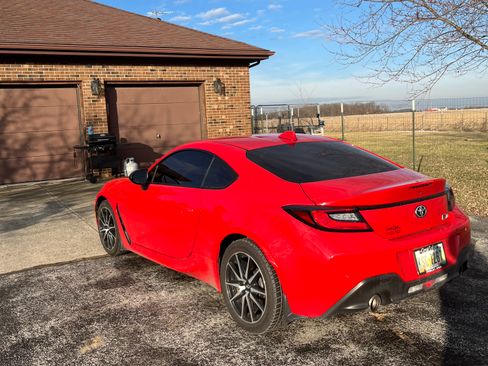 Used 2022 Toyota GR86 w/ ALL Weather Mat Package (TMS) RWD image 6