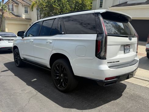 Used 2023 Cadillac Escalade Sport Platinum w/ LPO, ONYX Package AWD/4WD image 6