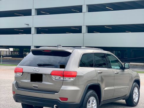 Used 2016 Jeep Grand Cherokee Laredo w/ Quick Order Package 23E image 4