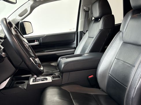 Used 2019 Toyota Tundra Limited w/ Limited Premium Package image 11