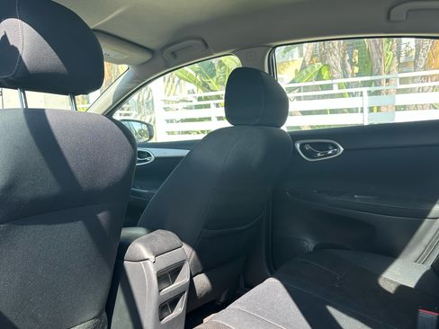 Used 2015 Nissan Sentra S image 11