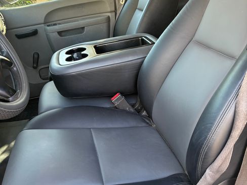 Used 2013 GMC Sierra 2500 W/T w/ Work Truck Preferred Package image 6