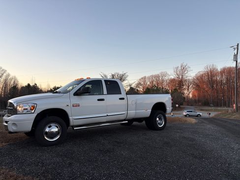 Used 2007 Dodge Ram 3500 Truck Laramie image 4