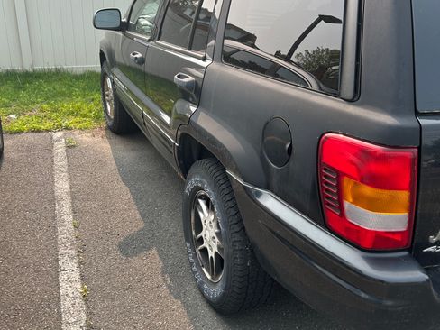 Used 2004 Jeep Grand Cherokee Laredo w/ Cold Weather Group image 5