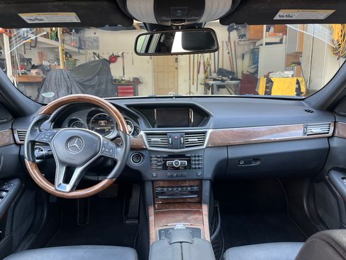 Used 2013 Mercedes-Benz E 350 4MATIC Wagon image 15