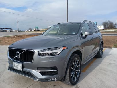 Used 2018 Volvo XC90 T6 Momentum w/ Convenience Package