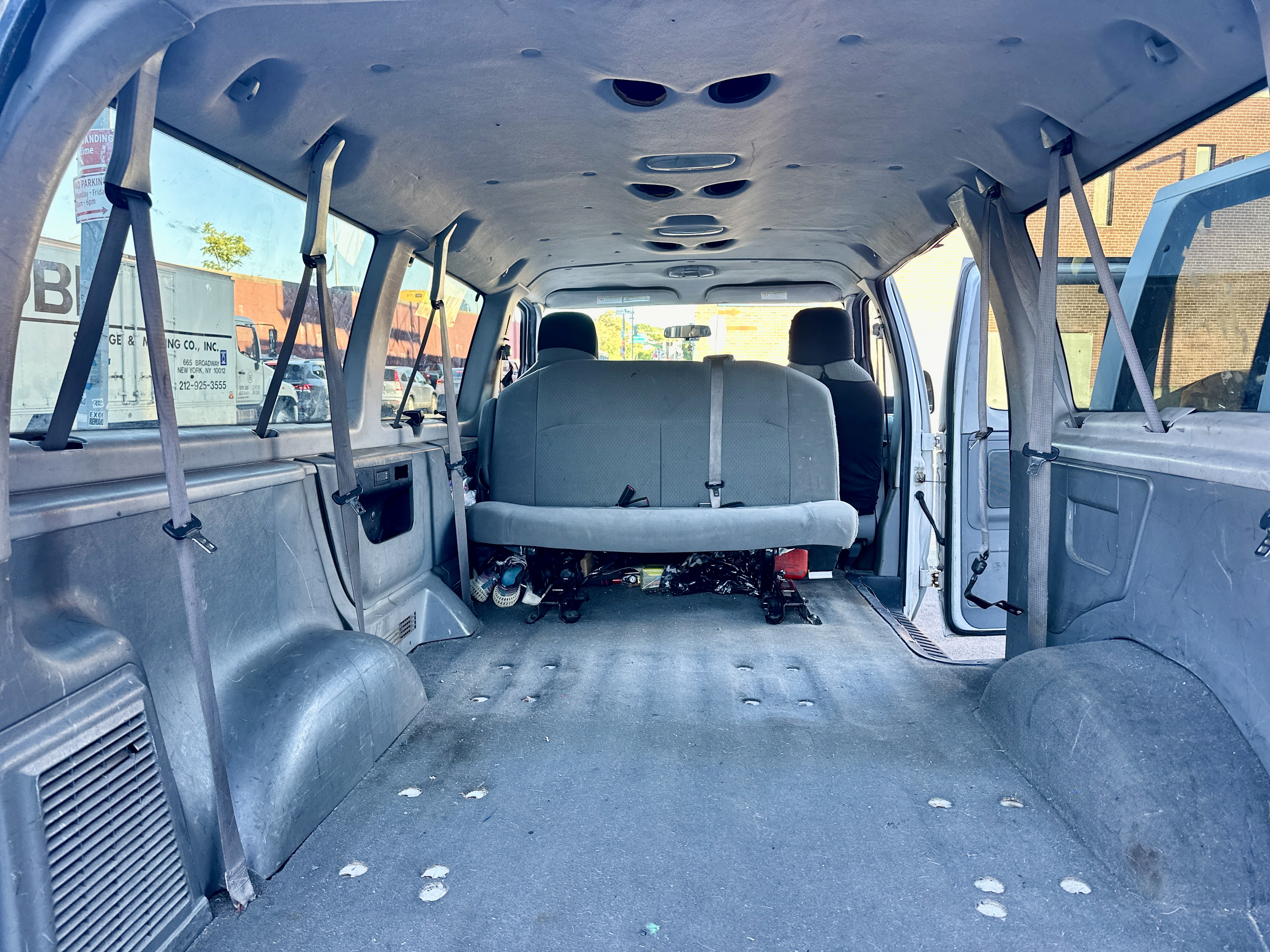 Used 2009 Ford E-350 and Econoline 350 XLT RWD image 11