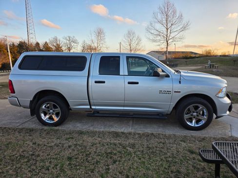 Used 2018 RAM 1500 Express w/ Express Value Package image 2