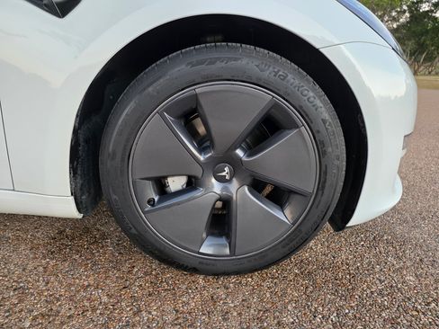 Used 2023 Tesla Model 3 Long Range image 13